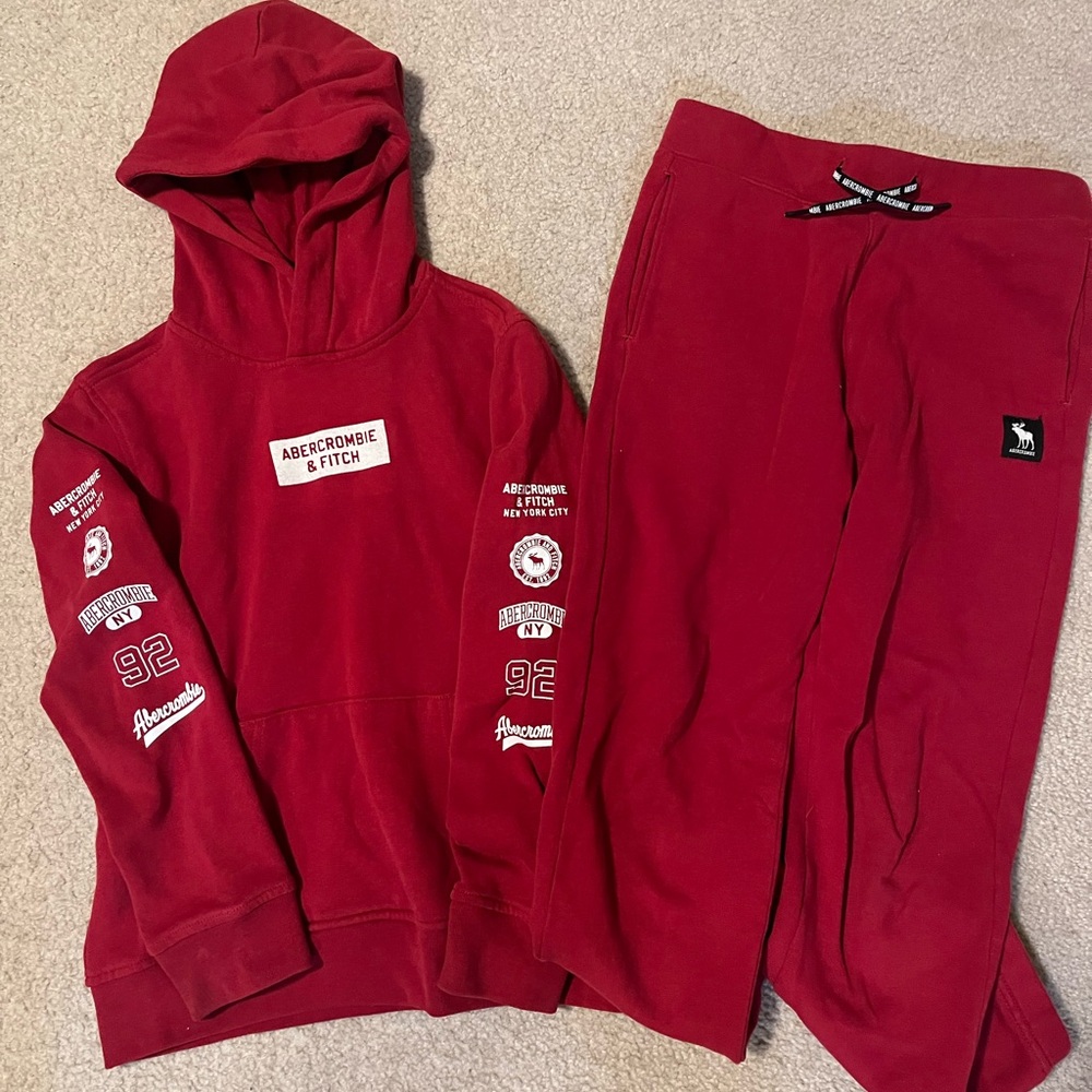 Boys size 9/10 Abercrombie track suit